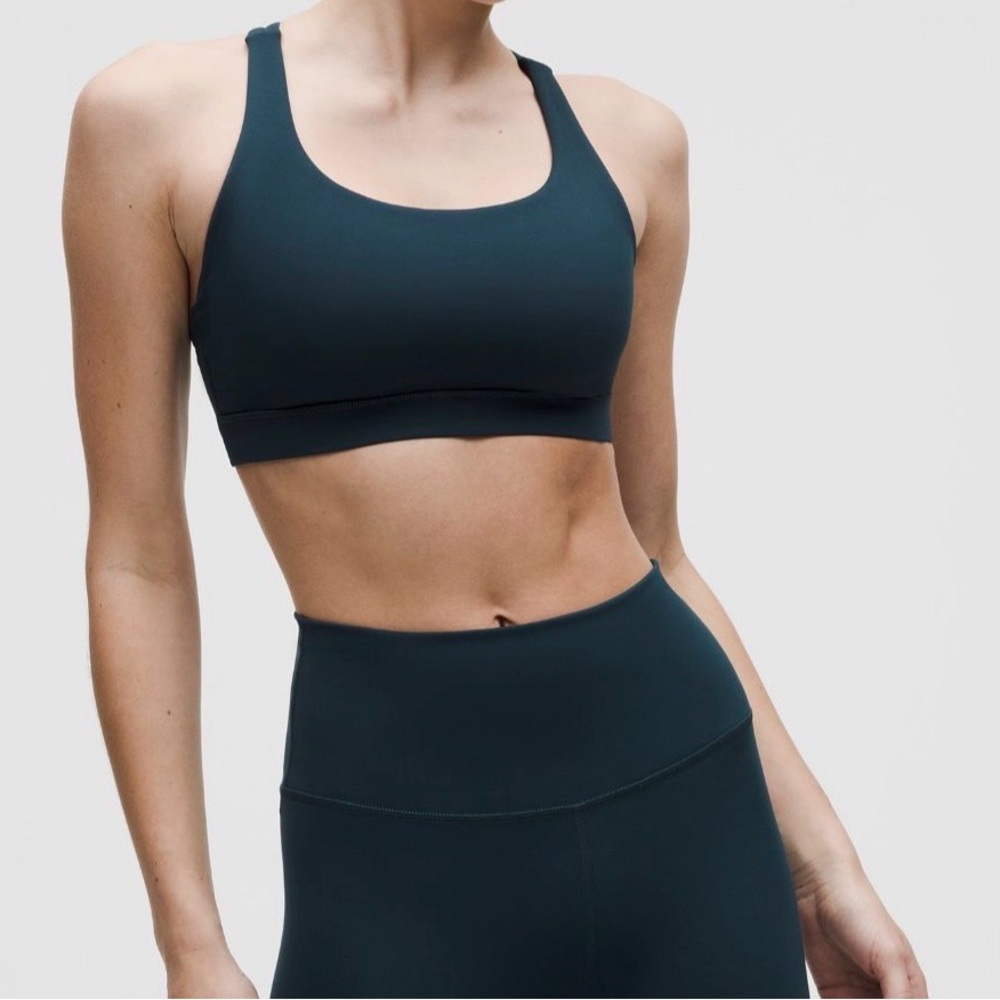 Lululemon emerald green sports bra